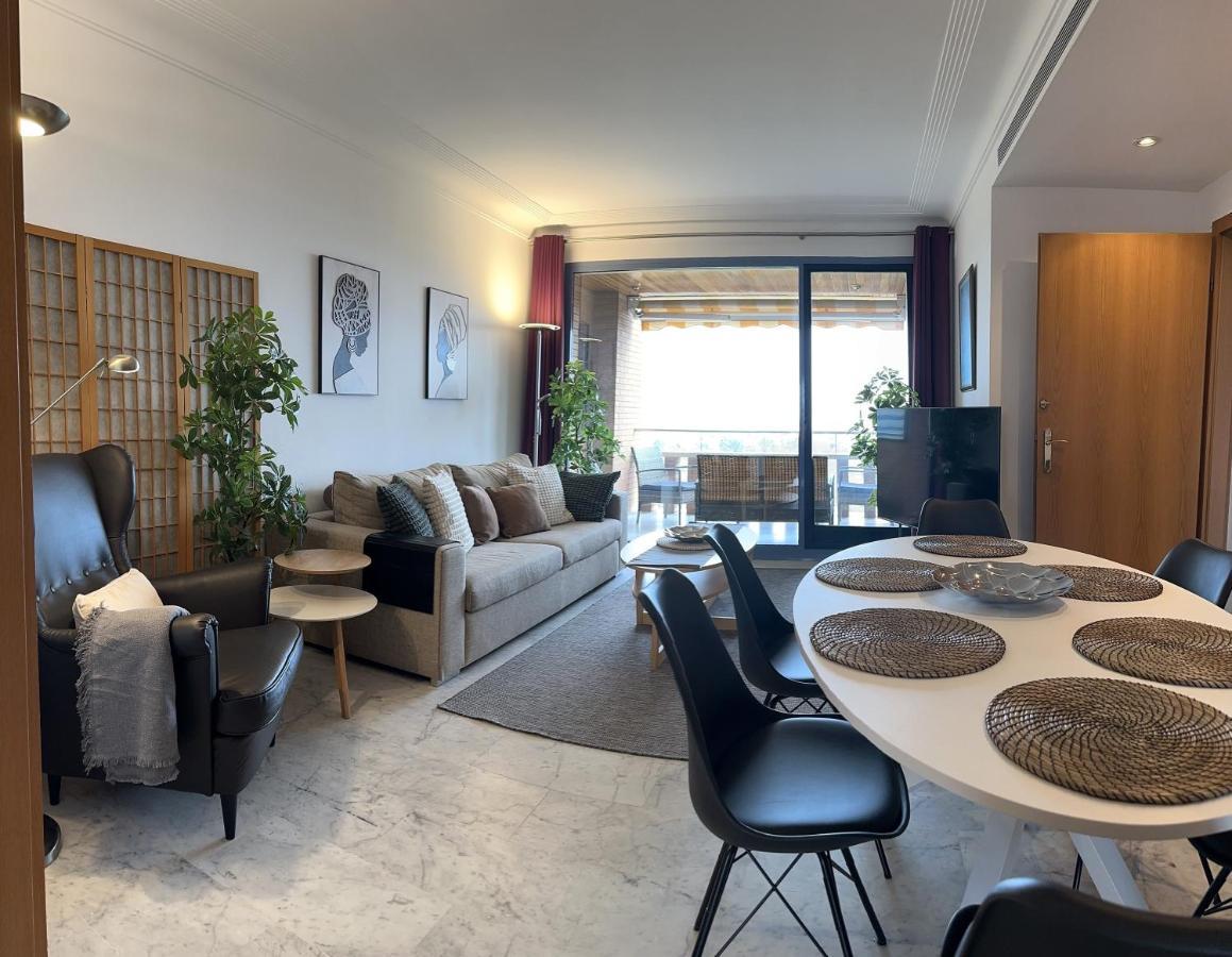 Lets Holidays Apartment Sea Views In バルセロナ エクステリア 写真