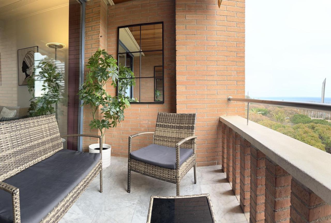 Lets Holidays Apartment Sea Views In バルセロナ エクステリア 写真